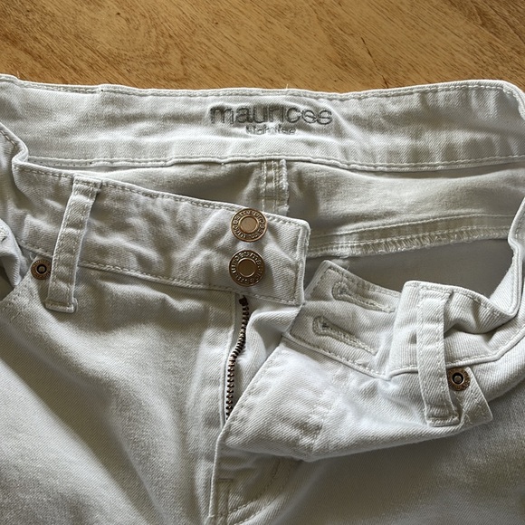 Maurice’s capri jeans - Picture 2 of 3